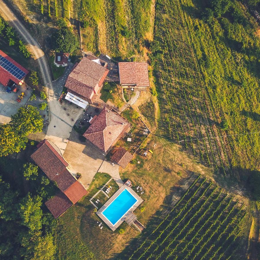 Tenuta Monteoliveto - Family Cottage - Agriturismo Nelle Langhe Vesime Exterior photo