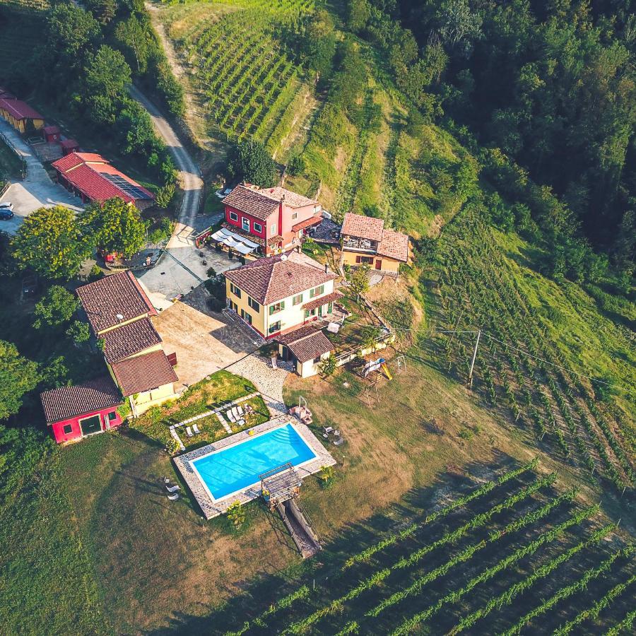 Tenuta Monteoliveto - Family Cottage - Agriturismo Nelle Langhe Vesime Exterior photo